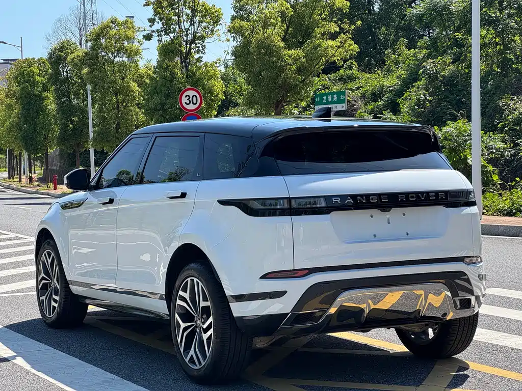 Land Rover Range Rover Evoque 2023 — фото 4