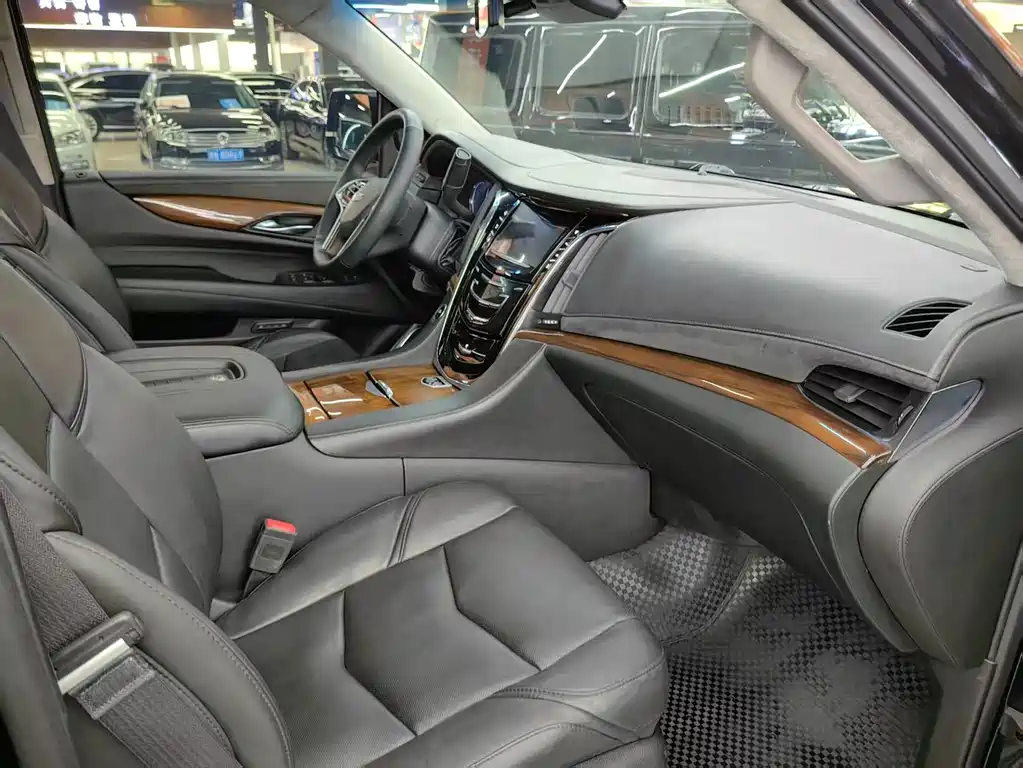 Cadillac Escalade 2017 — фото 4