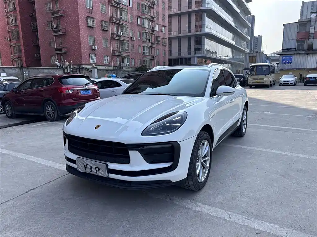 Porsche Macan 2022 — фото 1