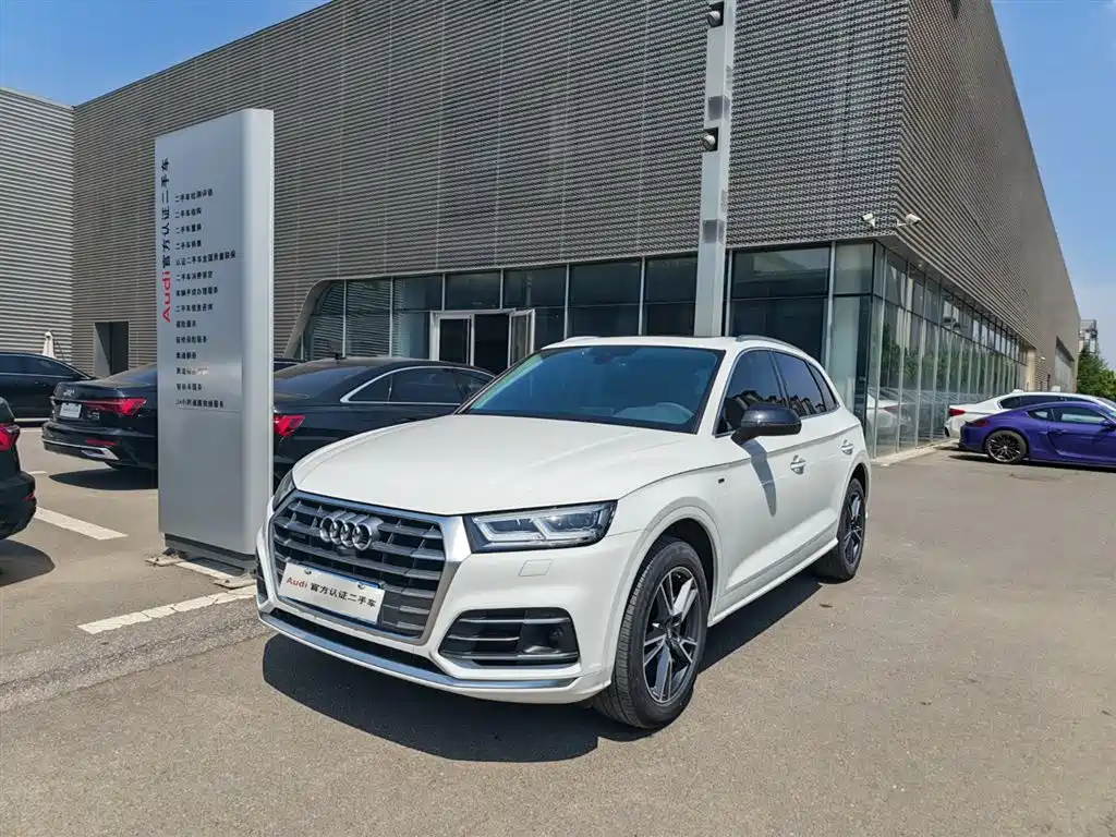 Audi Q5L 2021 — фото 2