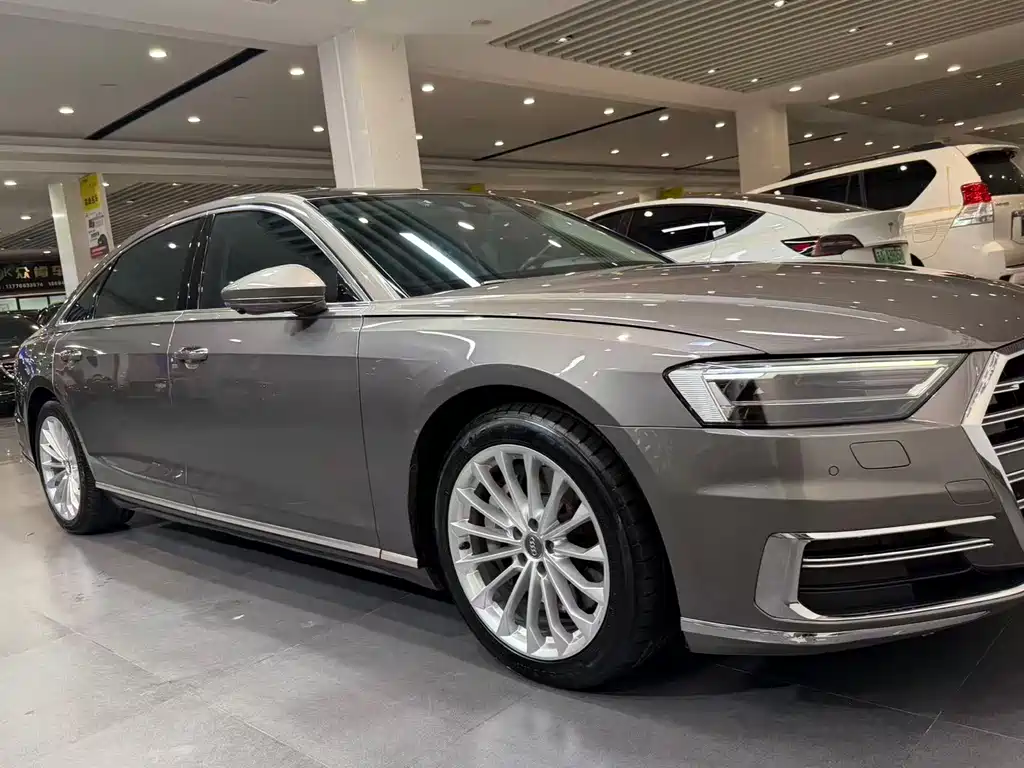 Audi A8 2019 — фото 6