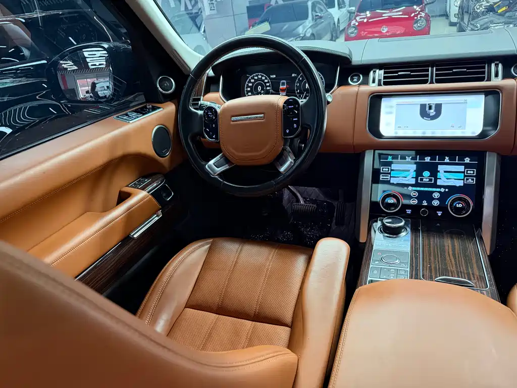 Land Rover Range Rover 2018 — фото 13