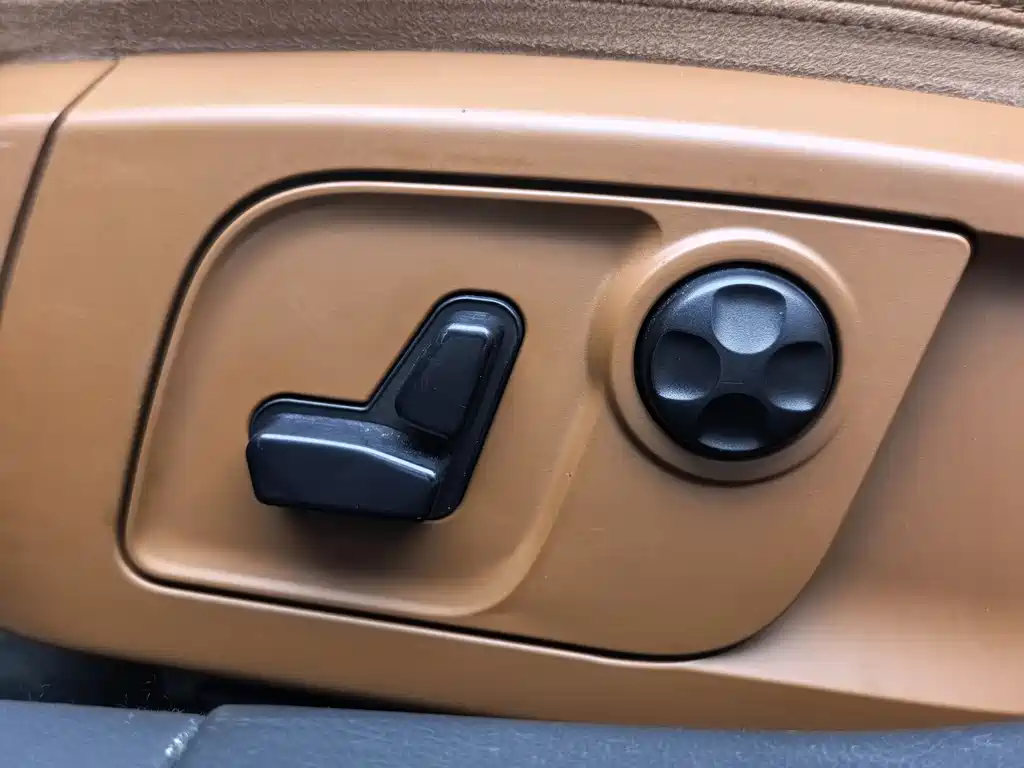 Maserati Quattroporte 2015 — фото 13