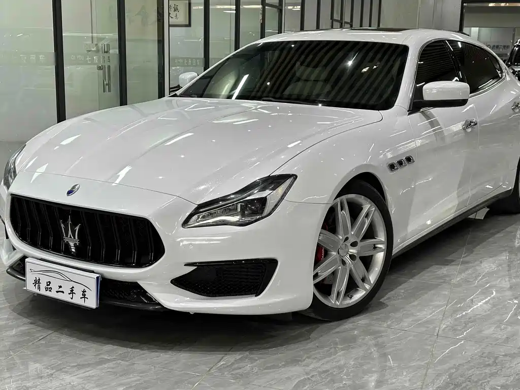 Maserati Quattroporte 2015 — фото 7