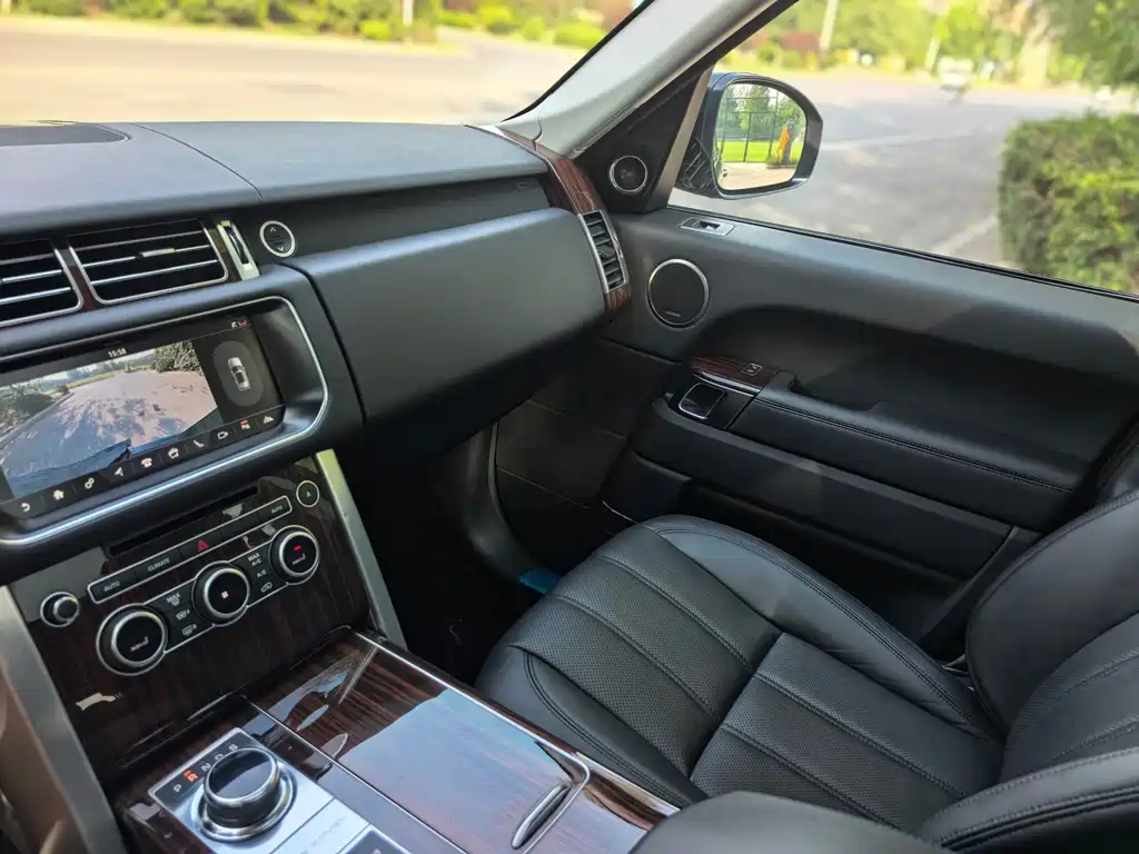 Land Rover Range Rover 2017 — фото 23