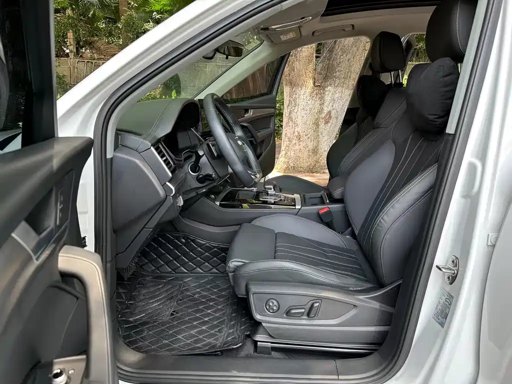 Audi Q5L 2021
