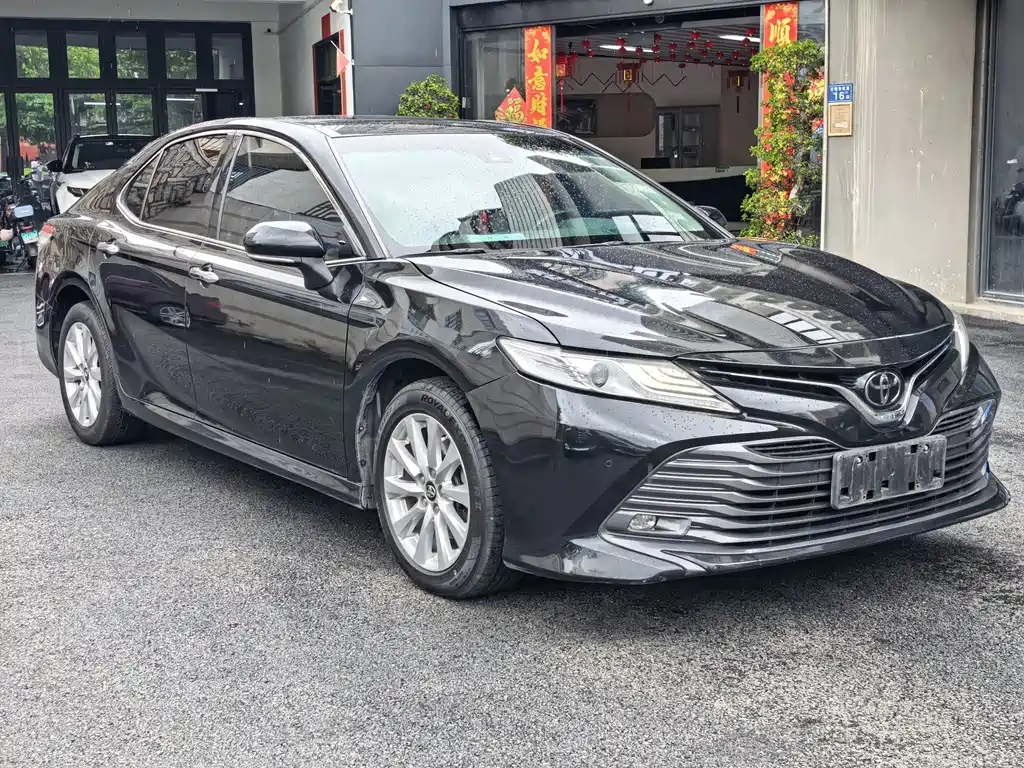 Toyota Camry 2019