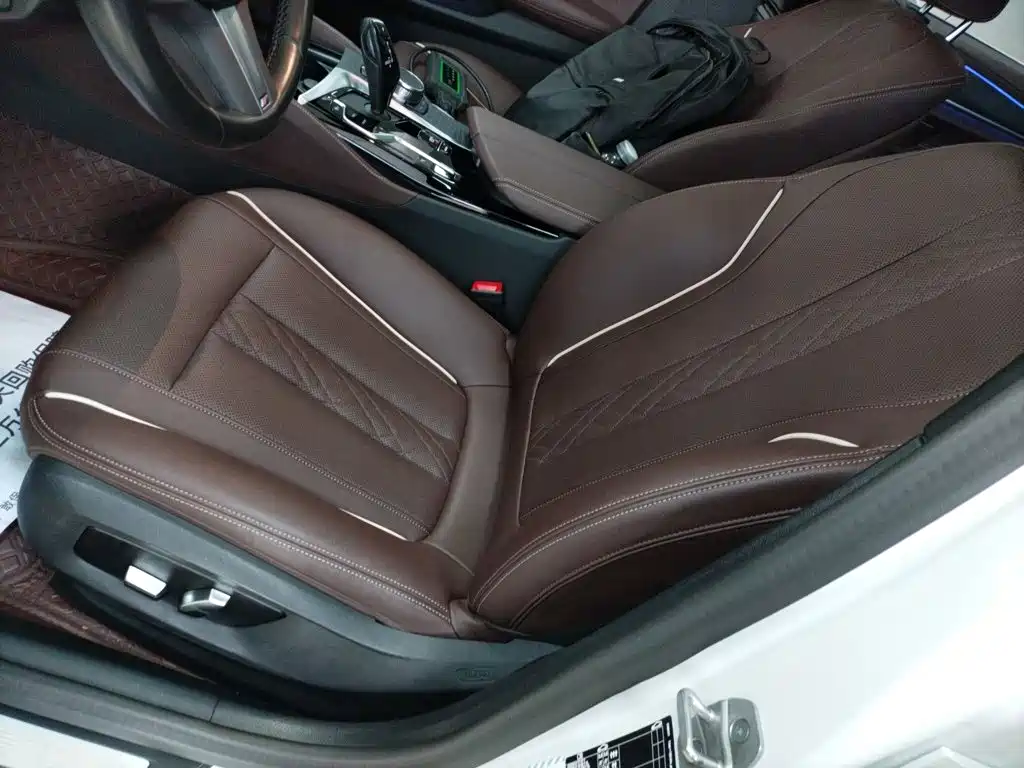 BMW 5 Series 2023 — фото 11