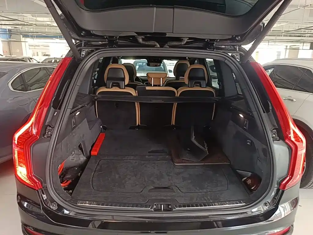 Volvo XC90 2016 — фото 19
