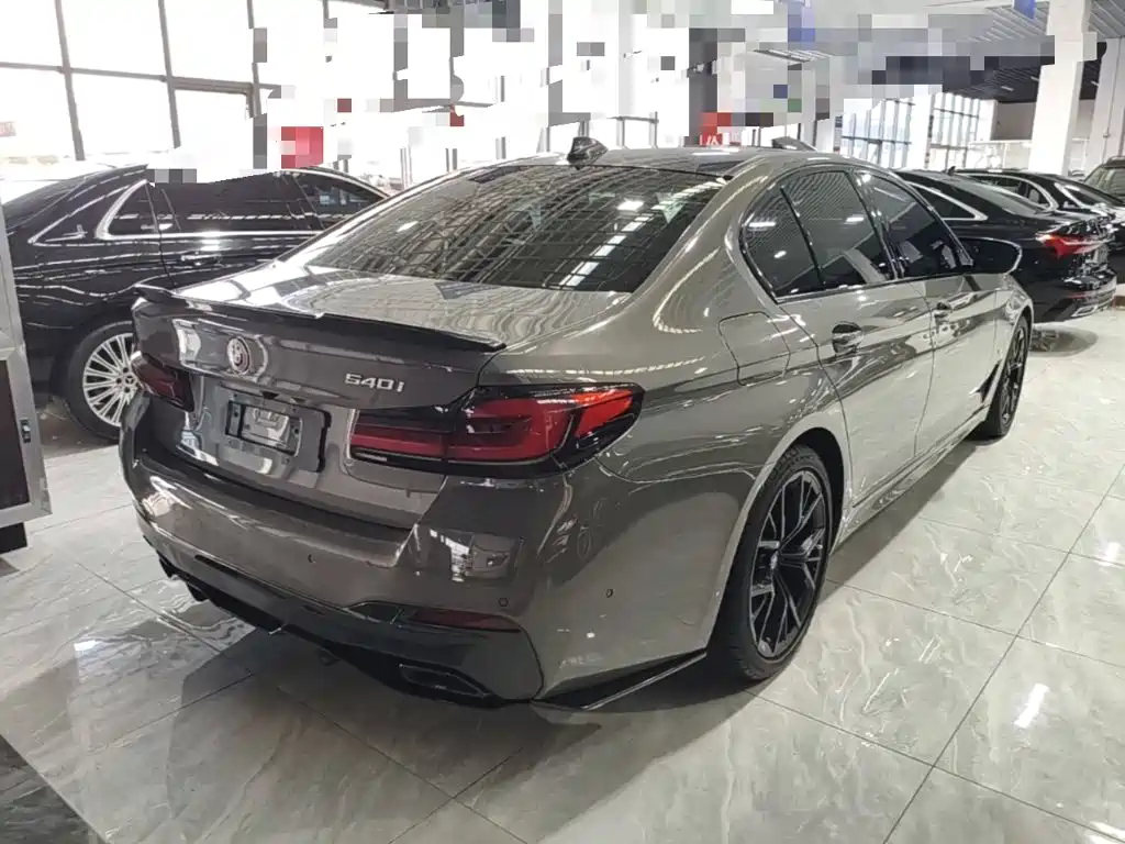 BMW 5 Series 2021