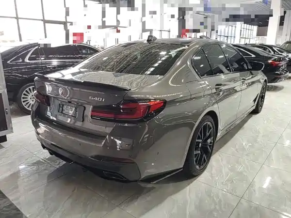 BMW 5 Series 2021