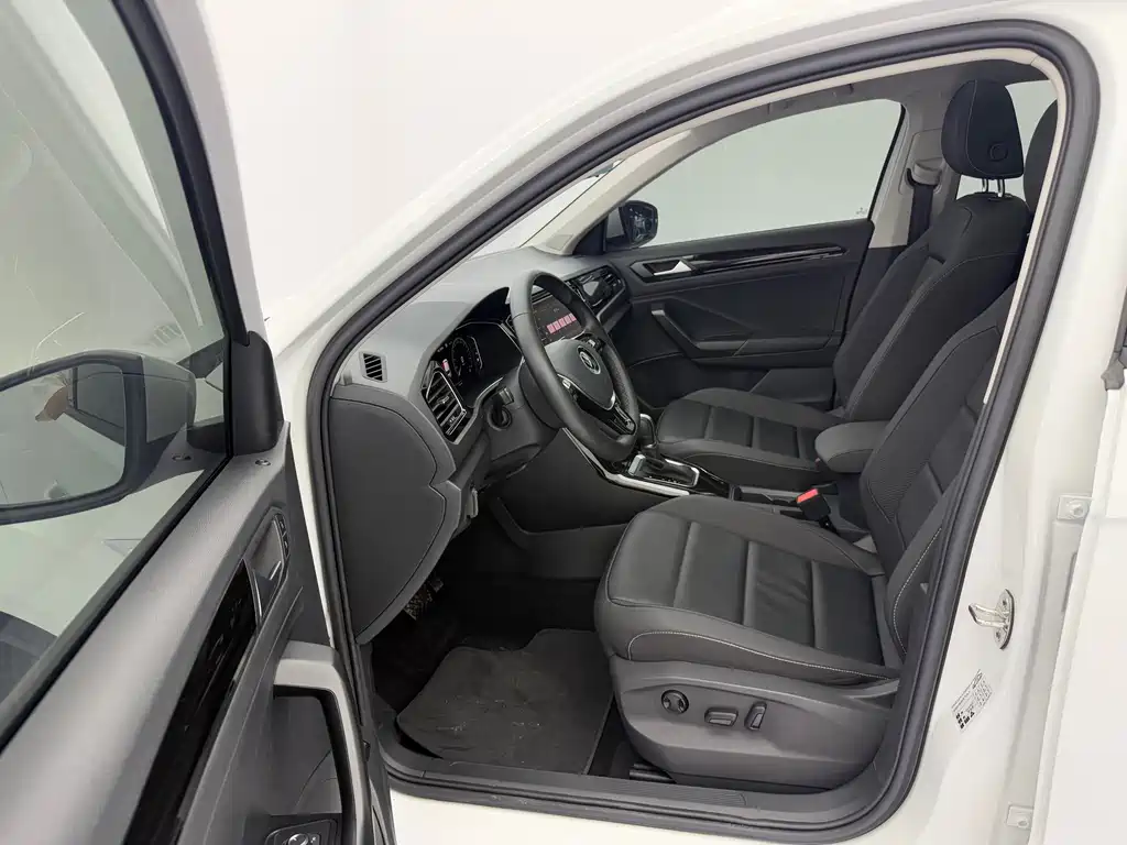 Volkswagen T-Roc 2022 — фото 17