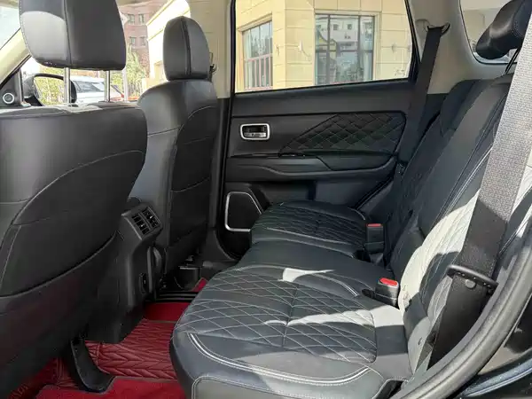 Mitsubishi Outlander 2021