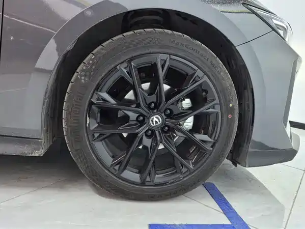 Changan UNI-V 2024