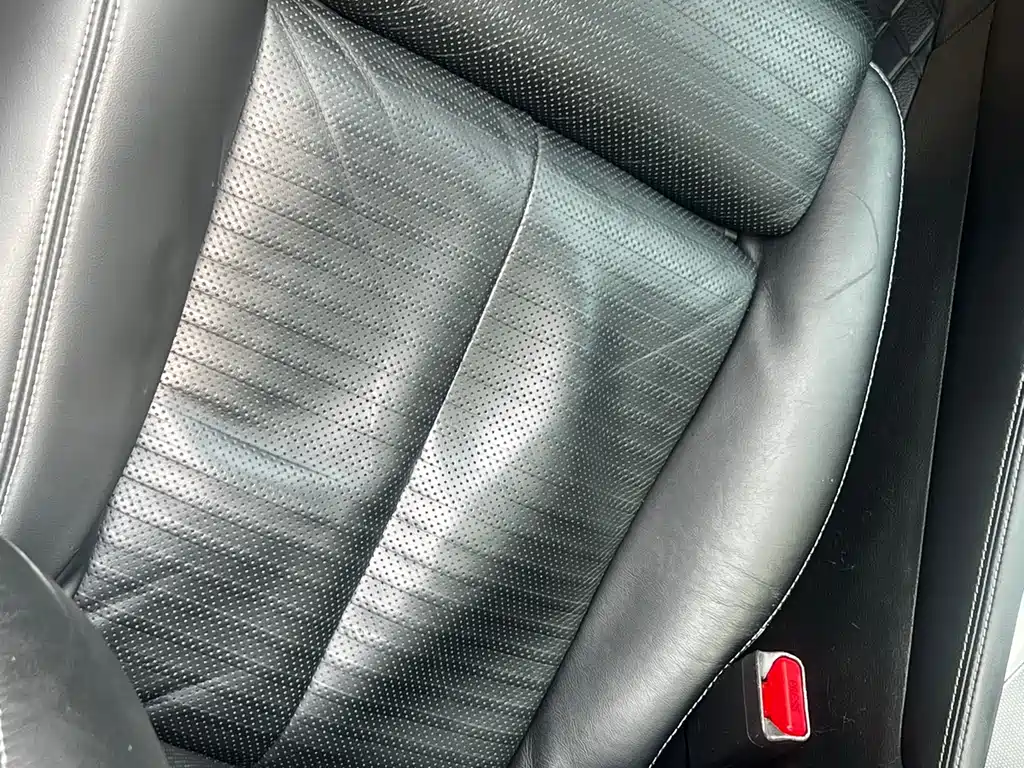 Infiniti Q50L 2015 — фото 38