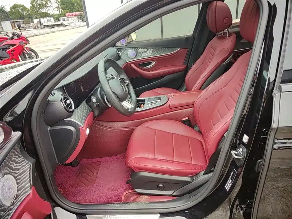 Mercedes-Benz E-Class 2023 — фото 15