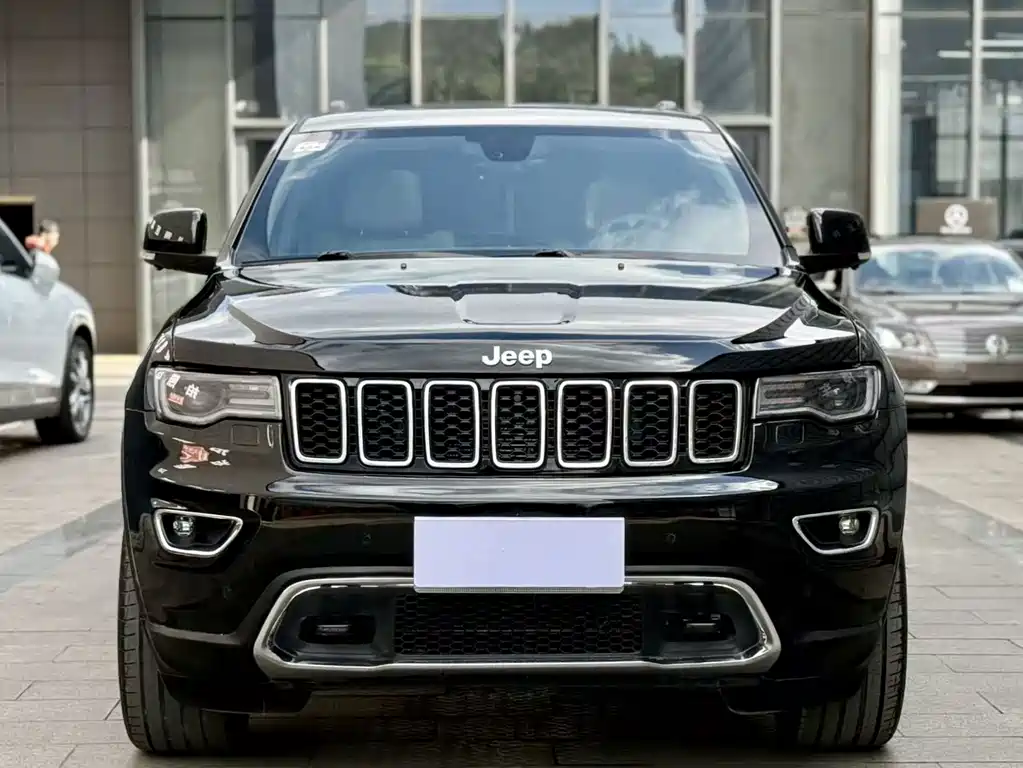 Jeep Grand Cherokee 2019 — фото 2