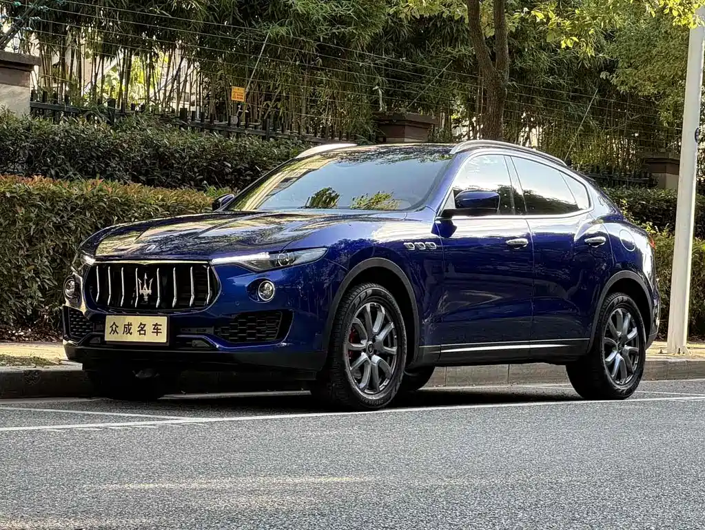Maserati Levante 2022 — фото 1