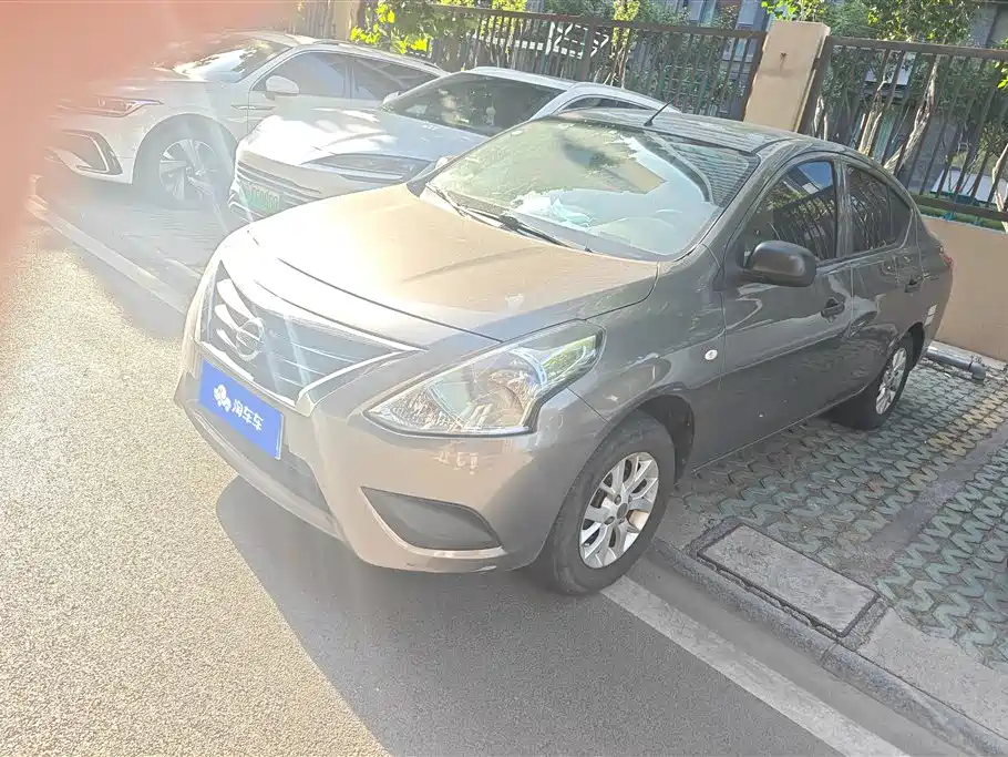 Nissan Sunny 2016