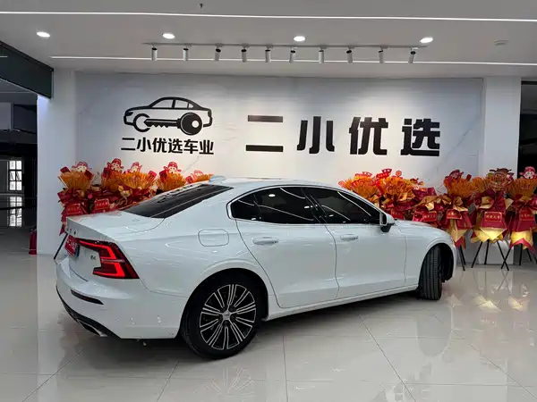 Volvo S60 2021