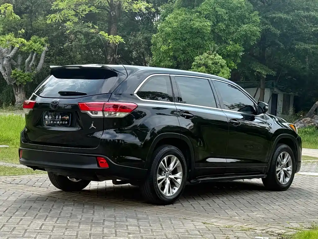 Toyota Highlander 2021 — фото 14