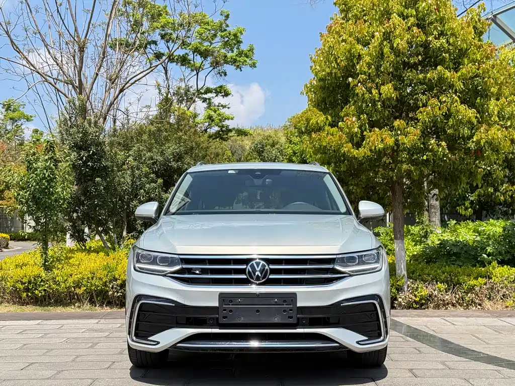 Volkswagen Tiguan L 2023 — фото 2