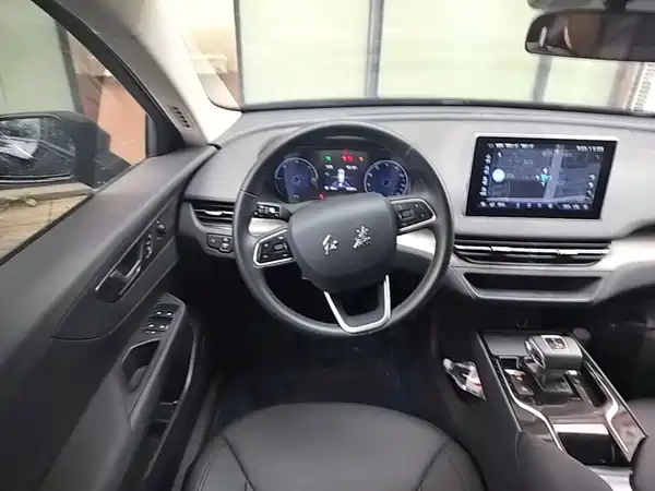Hongqi E-QM5 2023