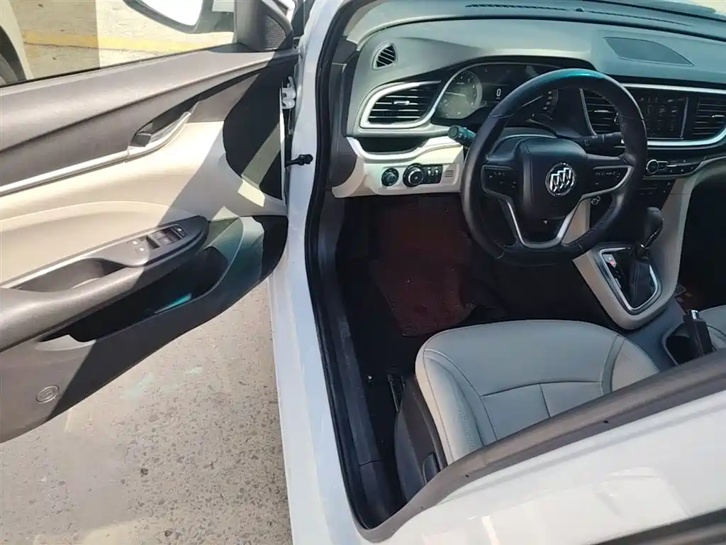Buick Excelle 2019 — фото 16