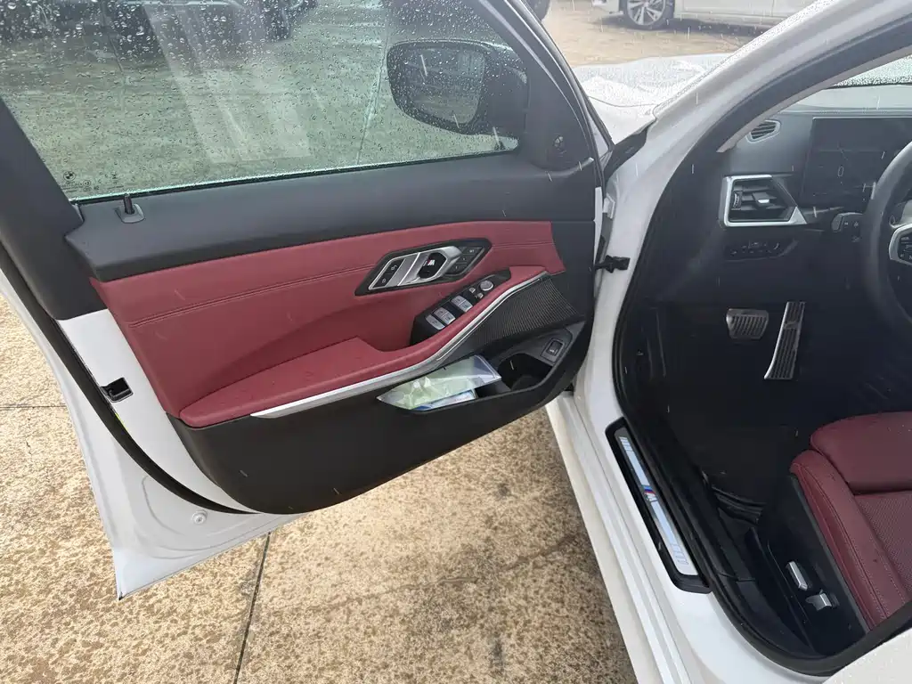 BMW 3 Series 2023