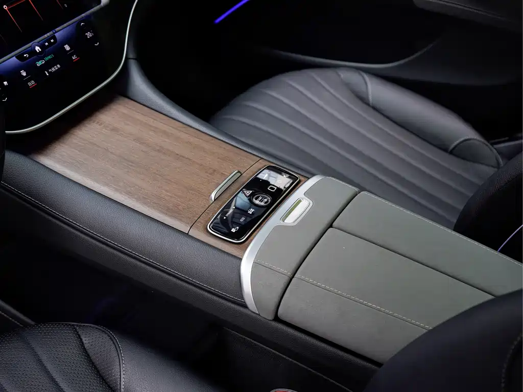 Mercedes-Benz EQS 2023 — фото 16