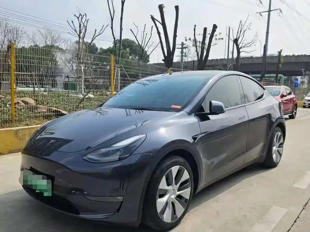 Tesla Model Y 2022 — фото 1