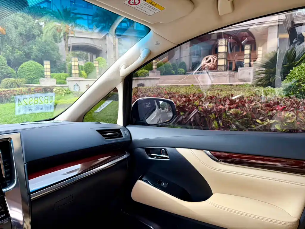 Toyota Alphard 2016 — фото 9