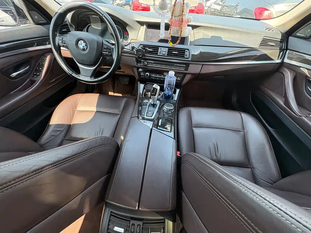 BMW 5 Series 2015 — фото 12