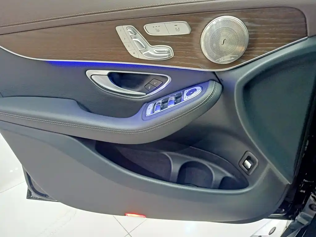 Mercedes-Benz GLC 2021 — фото 15