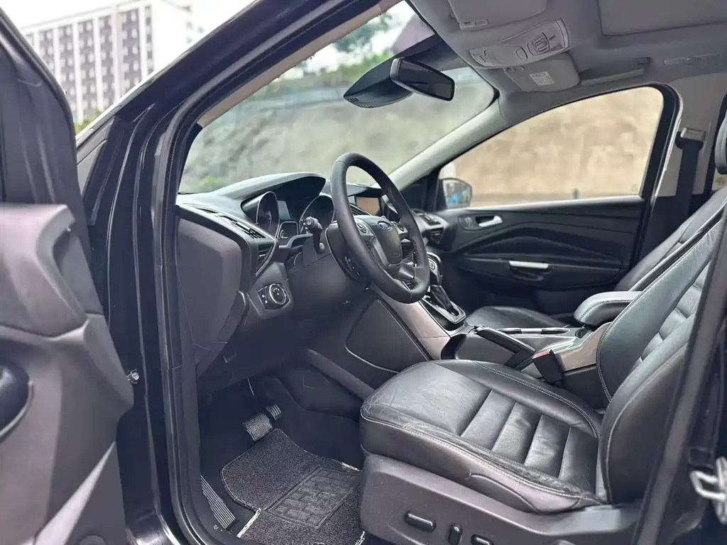Ford Kuga 2015 — фото 4