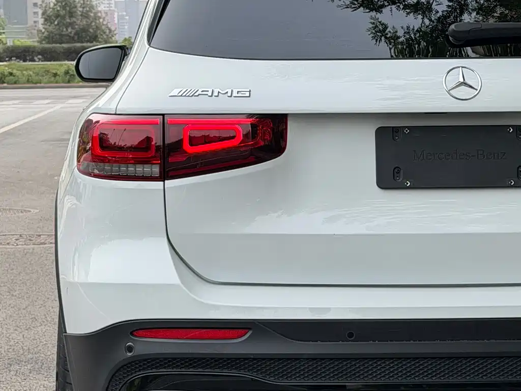 Mercedes-Benz GLB AMG 2023 — фото 14