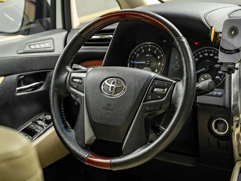 Toyota Alphard 2015 — фото 9