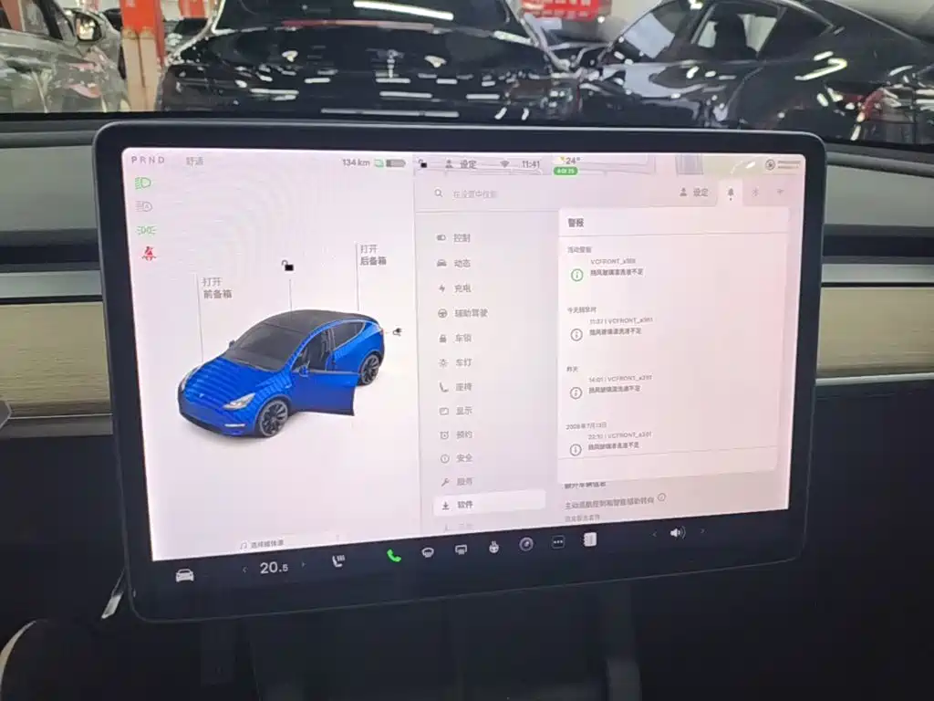 Tesla Model Y 2021 — фото 13