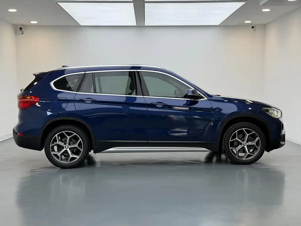 BMW X1 2019 — фото 8