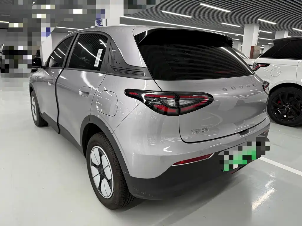 Geely Galaxy Starwish 2025 — фото 16