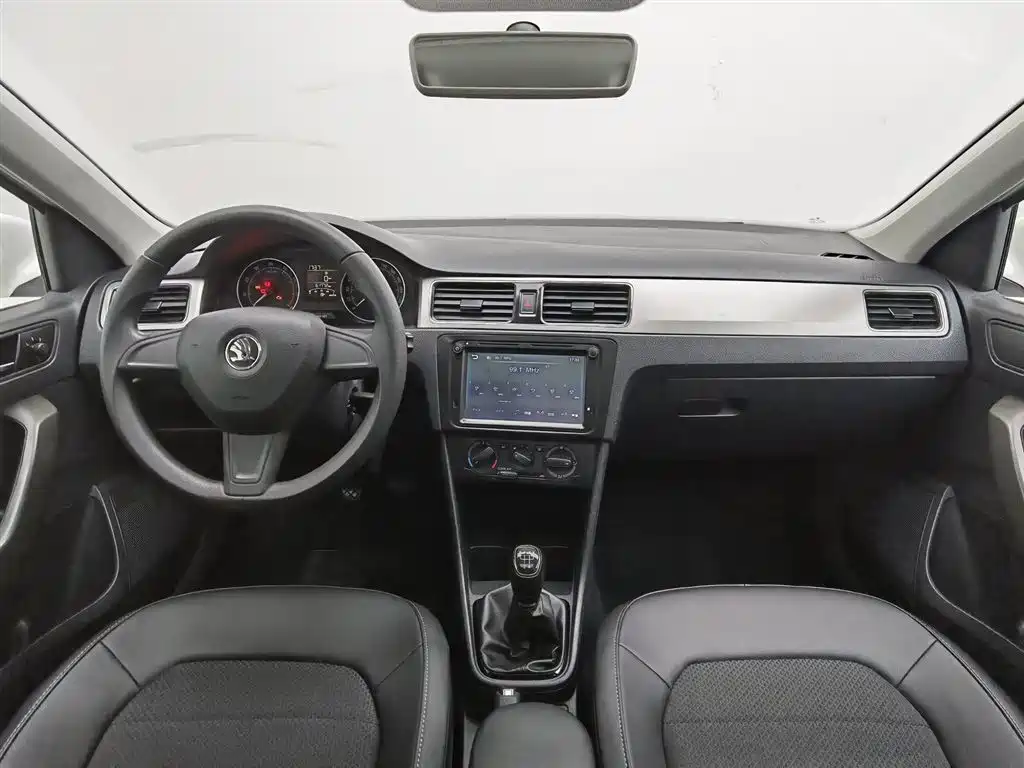 Skoda Rapid Spaceback 2016 — фото 5