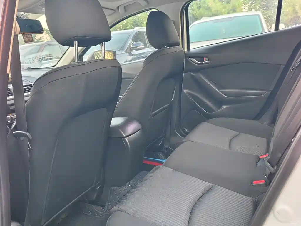 Mazda 3 Angkesela 2016