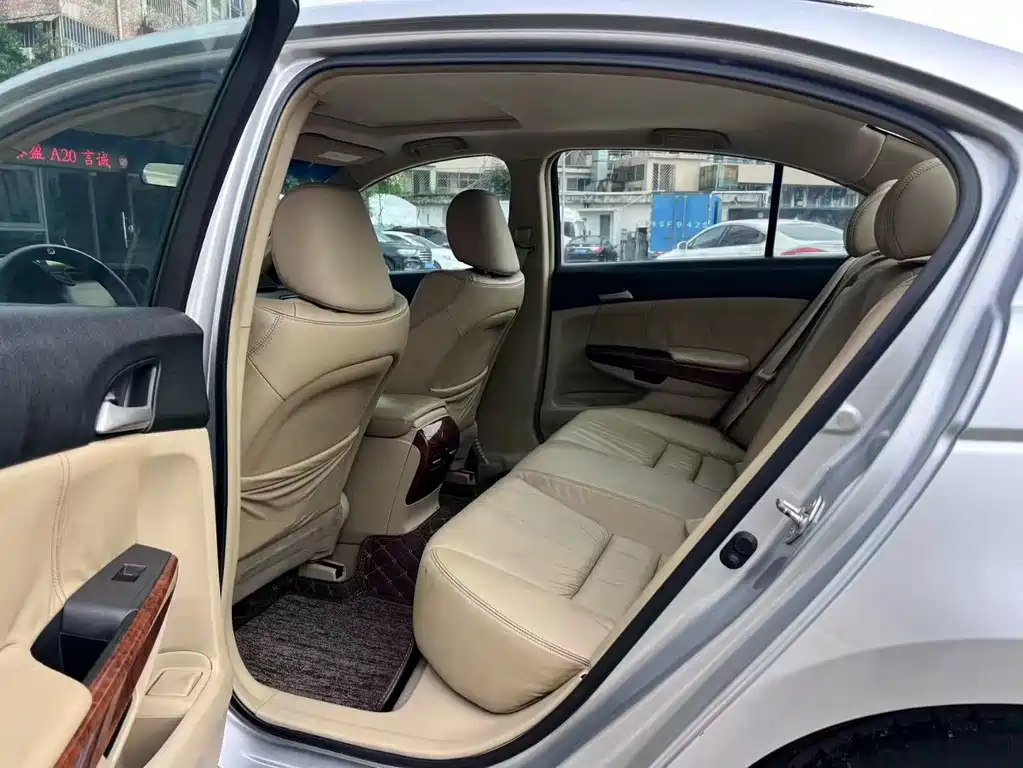 Honda Accord 2011