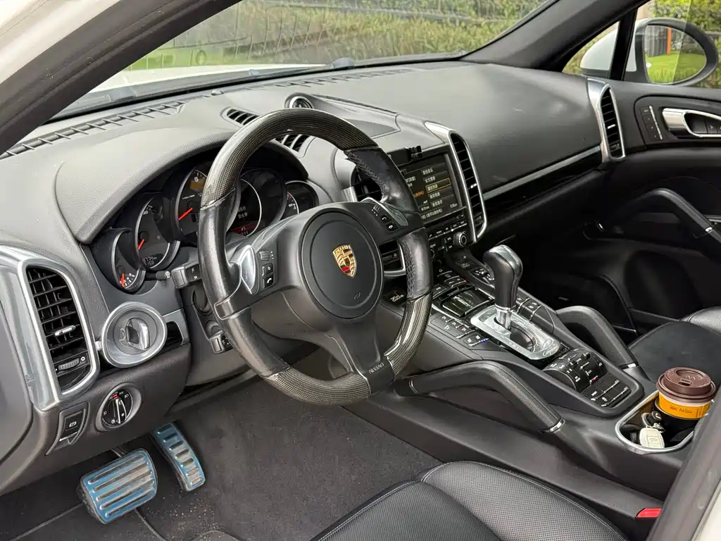 Porsche Cayenne 2014 — фото 18