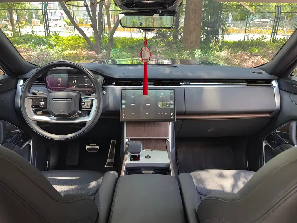 Land Rover Range Rover 2025 — фото 18