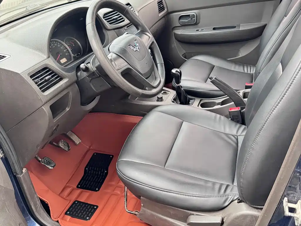 Wuling Hongguang 2015
