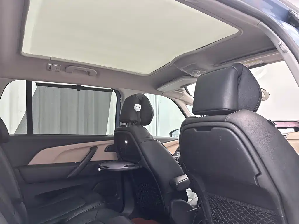 Citroen C4 Picasso 2015 — фото 35