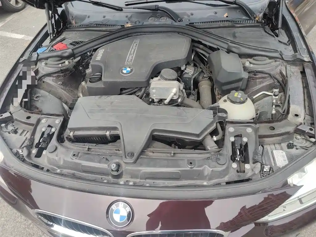 BMW 3 Series 2017 — фото 11