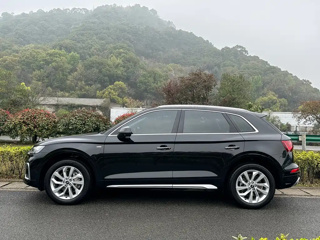 Audi Q5L 2022 — фото 3