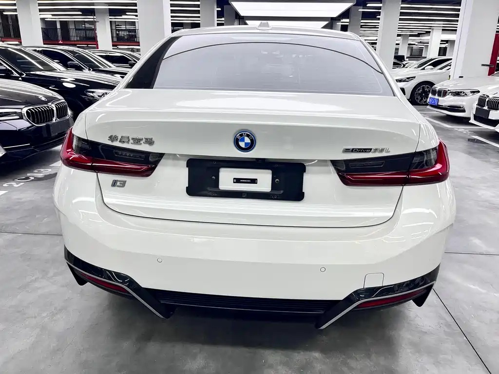 BMW i3 2024 — фото 15